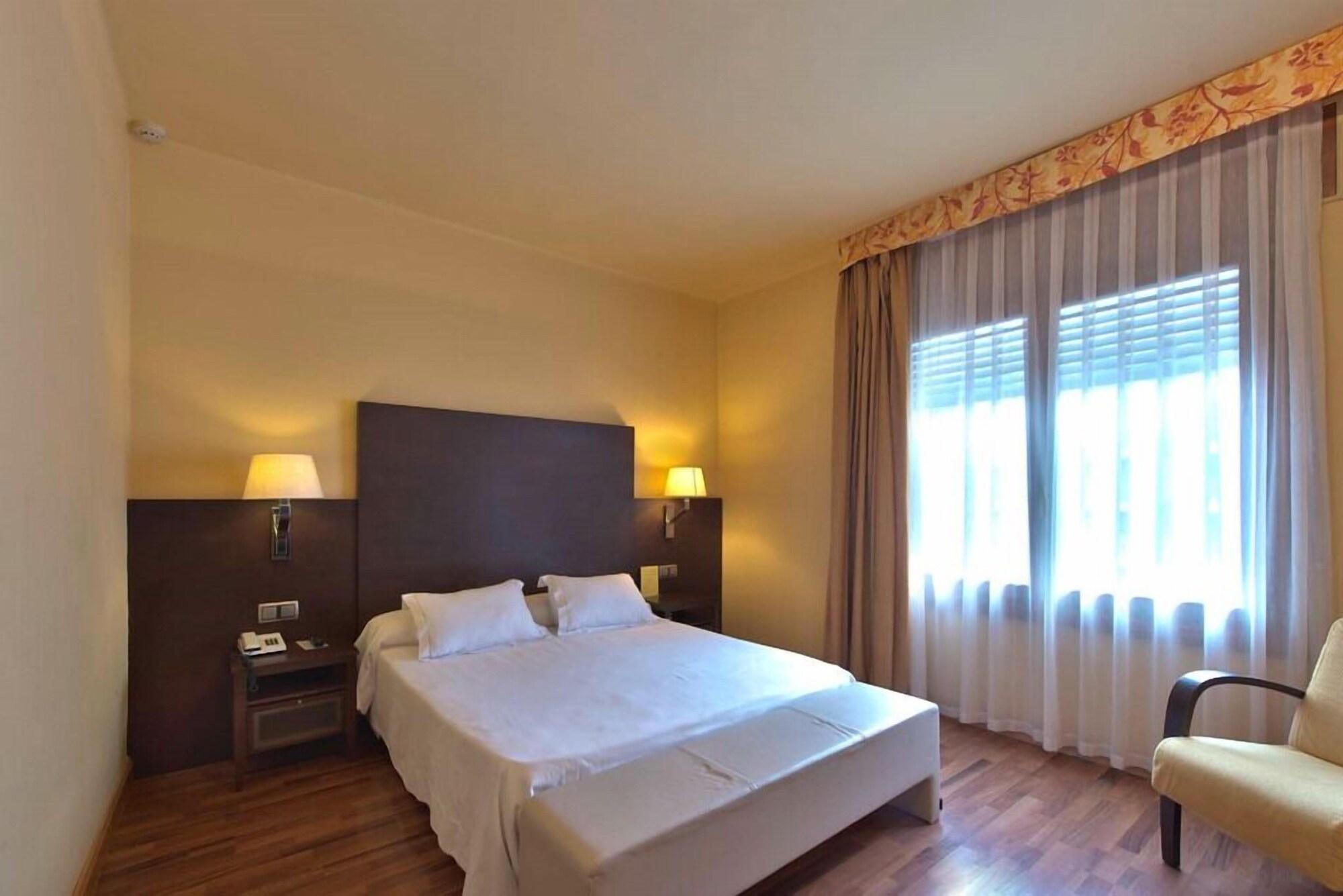 Hotel Restaurant Pessets & Spa ซอร์ต ภายนอก รูปภาพ